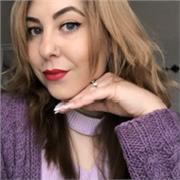 Traduttrice in campo turistico e pubblicitario, insegnante inglese e spagnolo